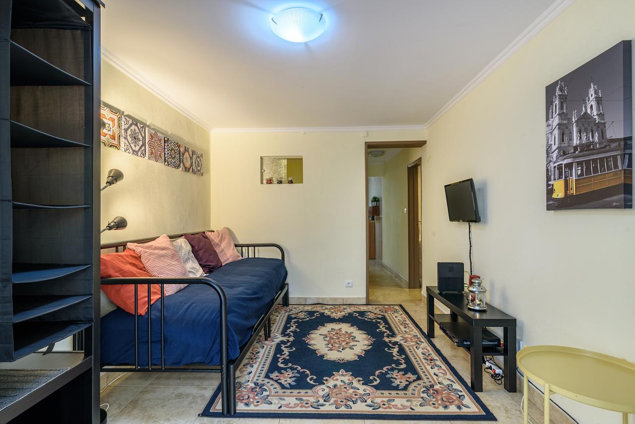 Cozy Flat With Terrace Appartamento Lisbona Esterno foto